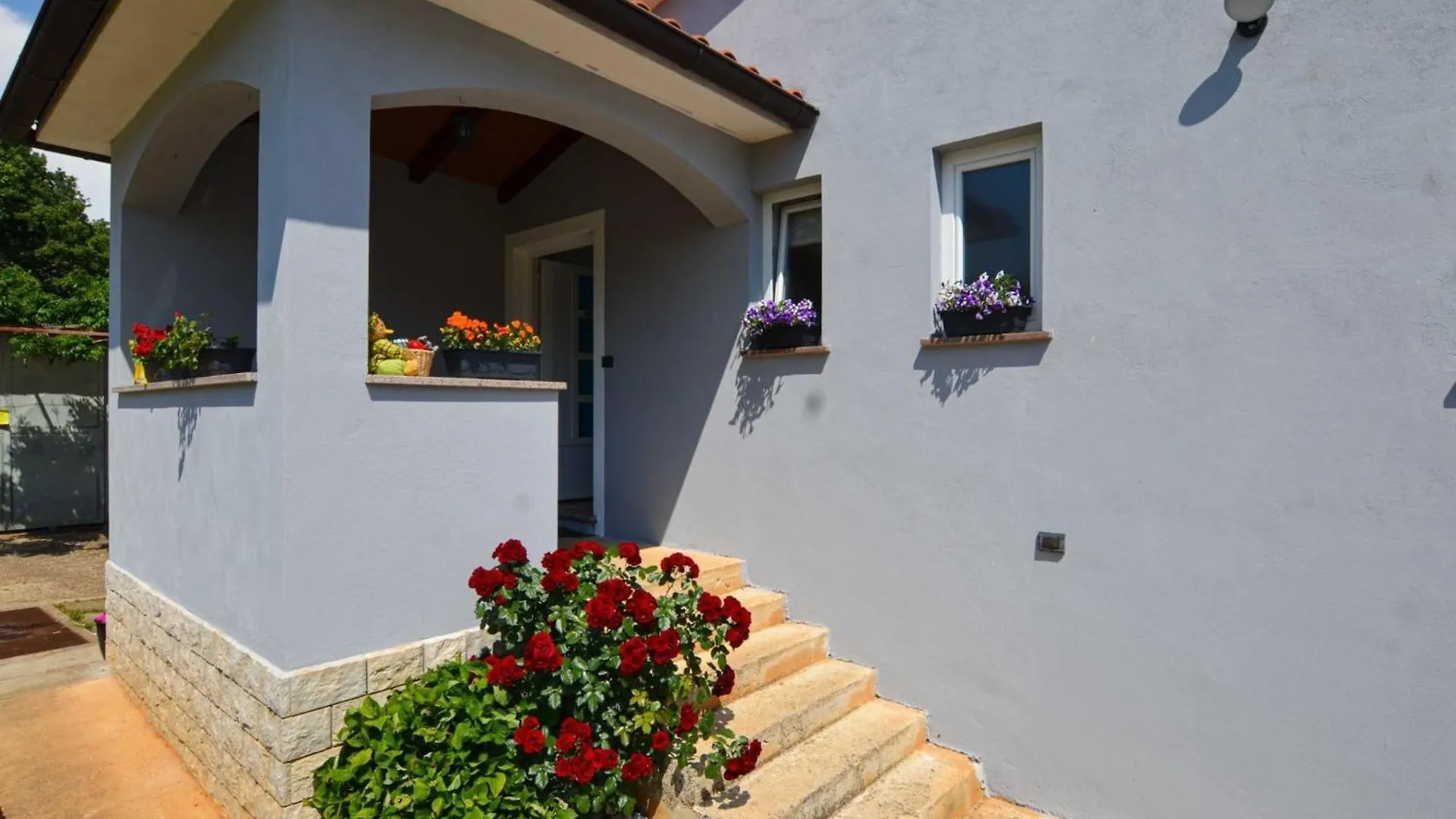 Radovani Peaceful And Serene Apartment With Terrace - Two Bedroom Apartment With Terrace Rovinj