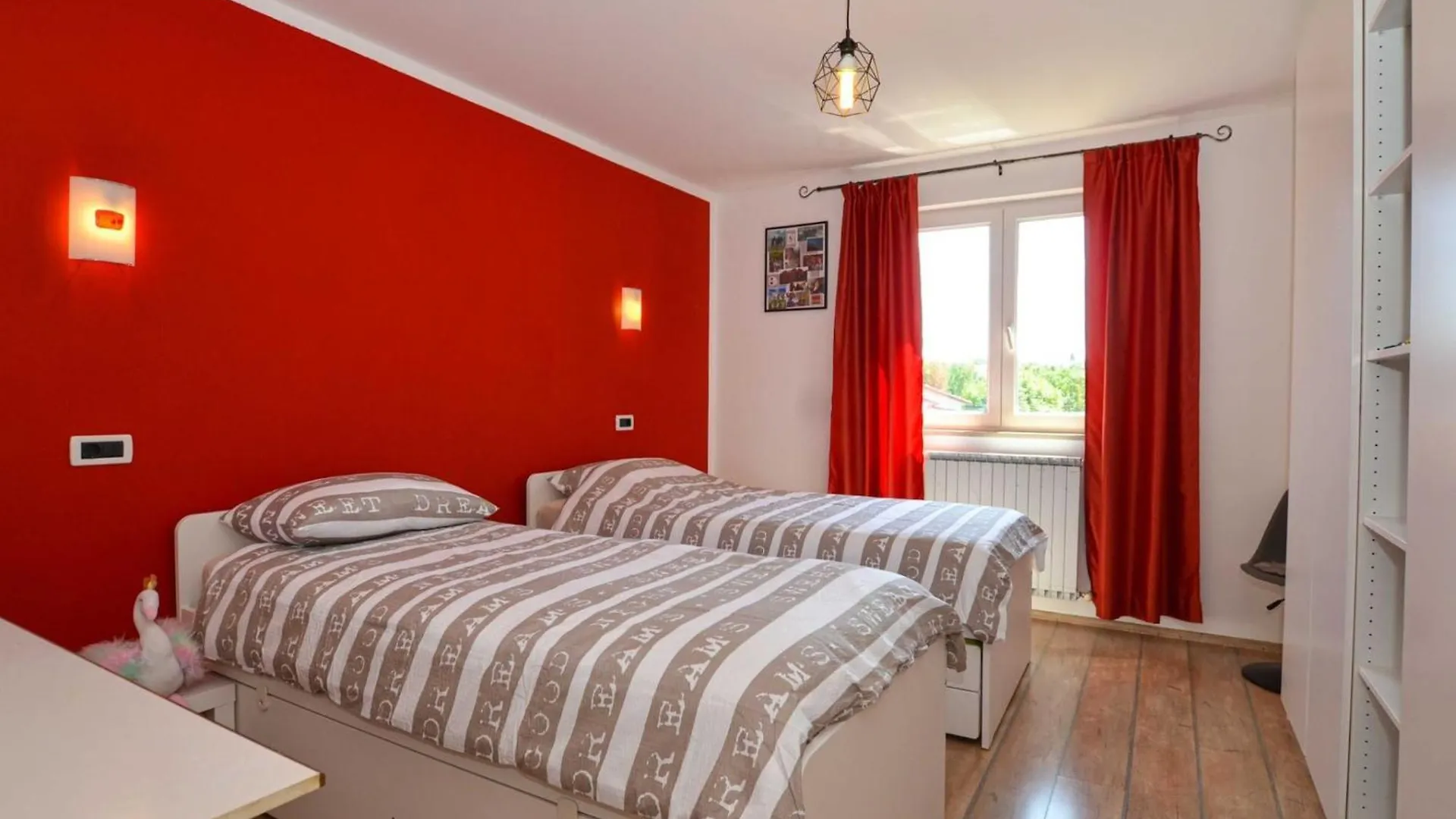 Radovani Peaceful And Serene Apartment With Terrace - Two Bedroom Apartment With Terrace Rovinj